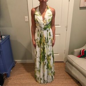 Carmen Marc Valvo Formal Dress